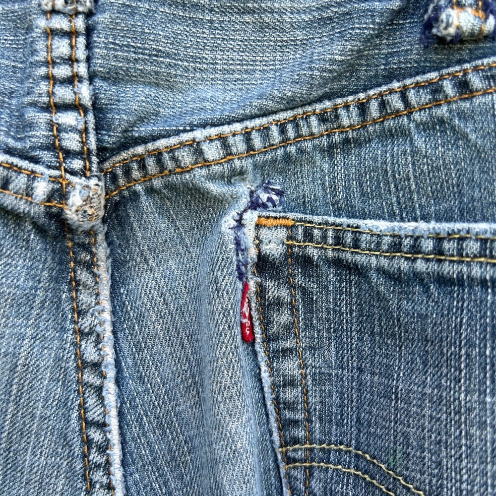 Levi's 559 Relaxed Fit Jeans - Picture 6 of 10